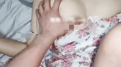 后续7 姐姐结婚后第一次操姐姐 熟悉的紧致感又回来了